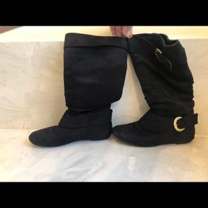 Black Felt Boots